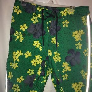 Hurley International Men's Large Board Shorts